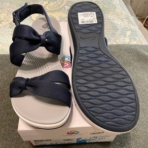 Clarks Cloudsteppers sandals